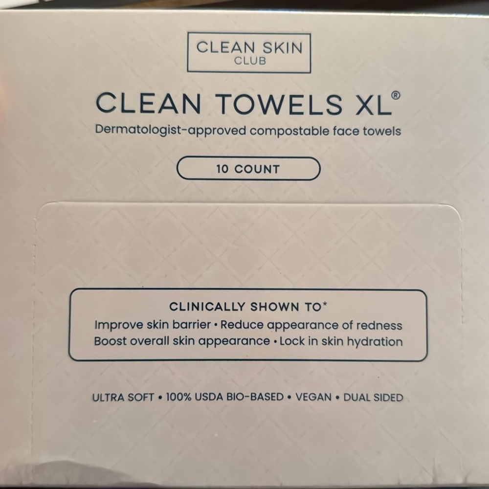 NWT Clean Skin Clean Towels XL